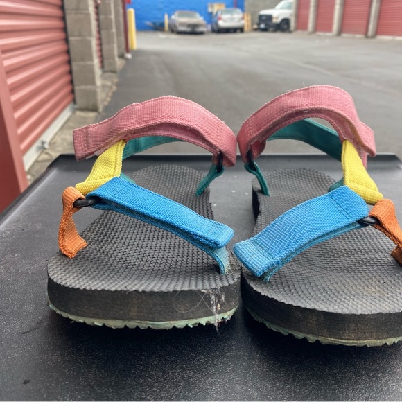 Women's Original Universal Teva a like Women’s Multi-Color Sandals Size 9.5 - Picture 11 of 13